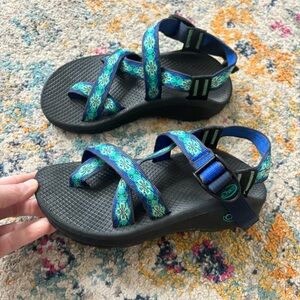 Chaco Z/2 Classic sandals women’s / big girl size 5 excellent condition.